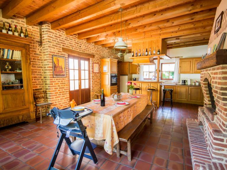 Fully equipped vacation home with patio, yard & private pool | Pets allowed — photo 5