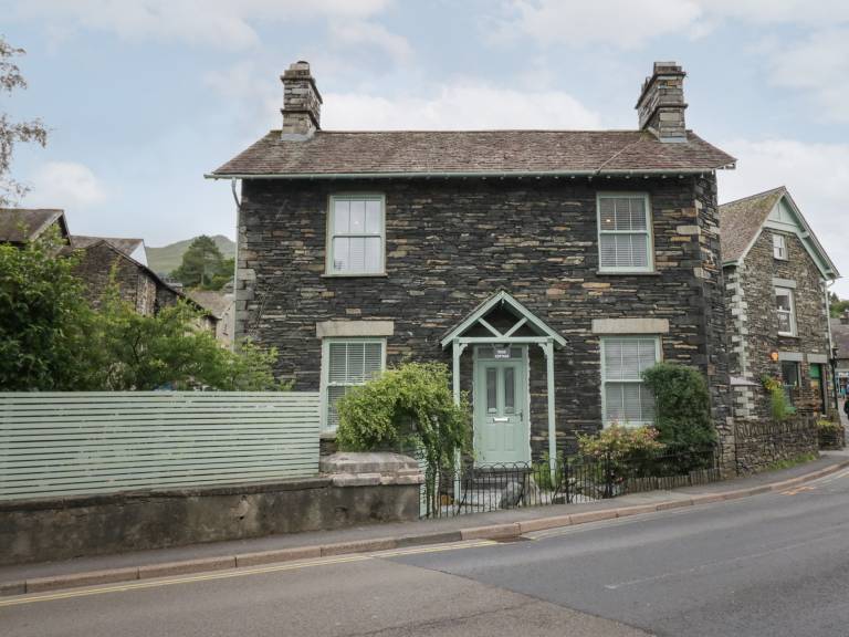 Family-friendly cottage with yard | Pet-friendly in Ambleside