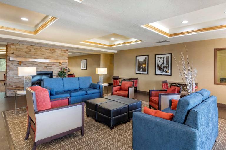 Comfort Inn Evansville-Casper — photo 2