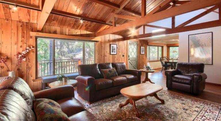 Beautiful vacation home | Pet-friendly — photo 3
