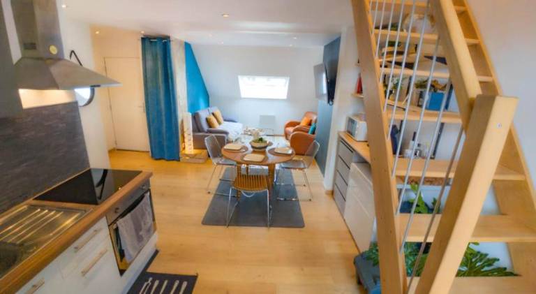 Holiday apartment with 1 room for 4 persons in Amiens