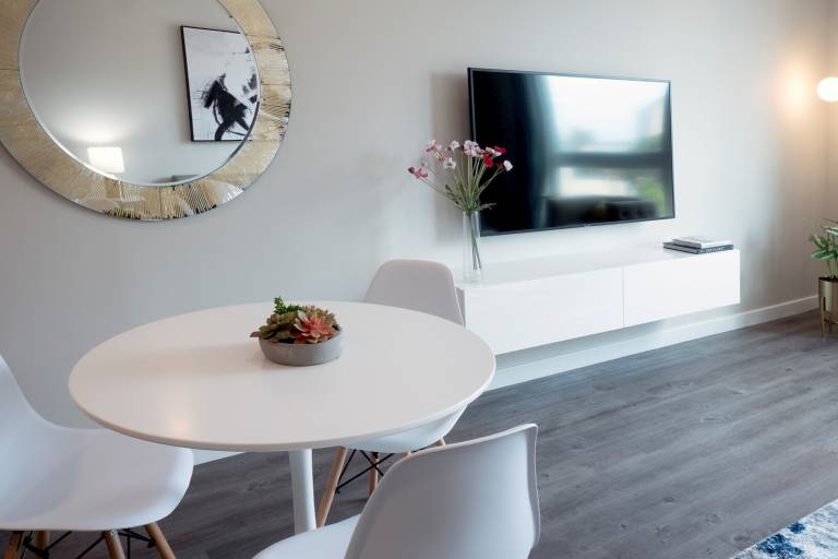 Stunning Apt W/ Parking and Gym Downtown at Yale — photo 4