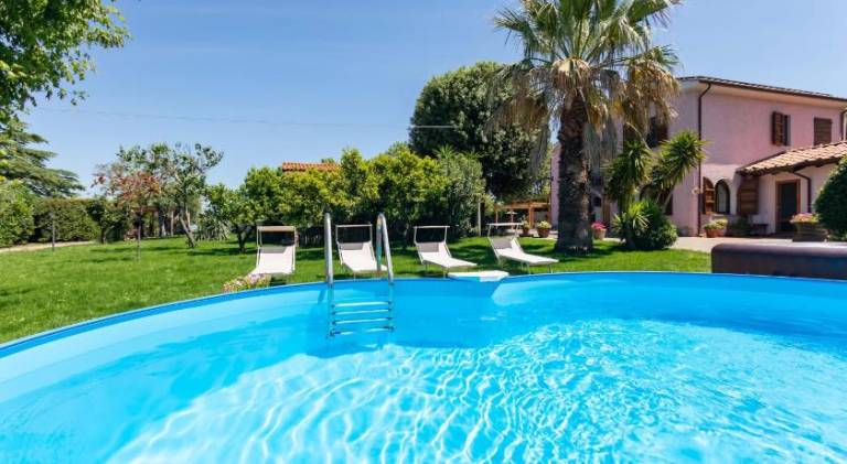 House with pool, garden & patio in Castagneto Carducci
