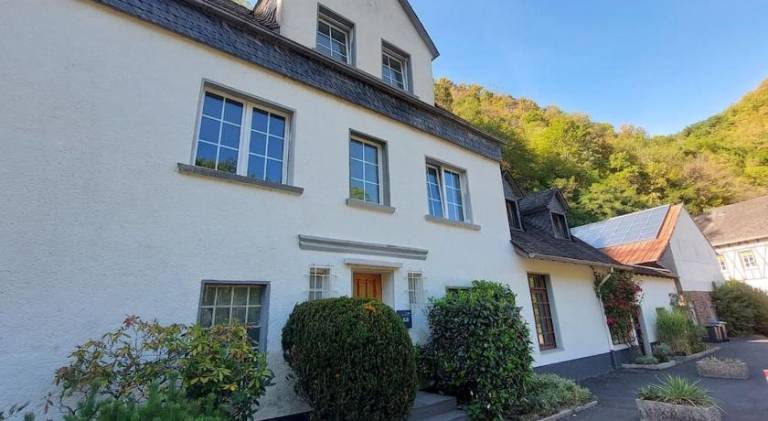 House with 5 rooms for 14 persons in Bad Bertrich