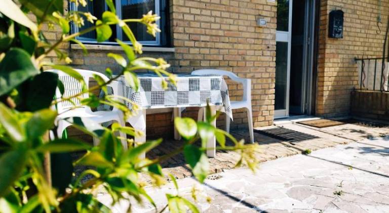 Holiday apartment with patio | Pet-friendly — photo 3