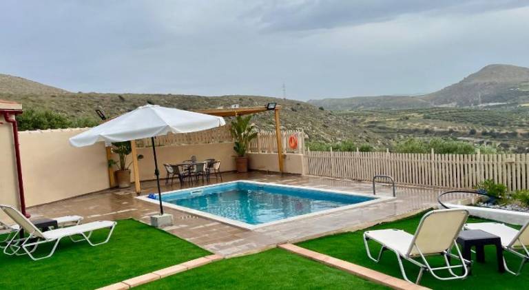 Fully equipped nice vacation home with garden, private pool & grill | Good for workation | Dogs allowed — photo 4