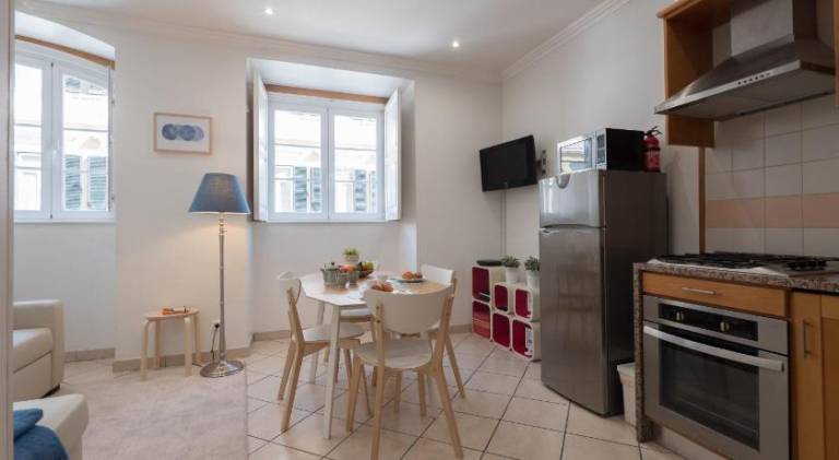 Fully equipped apartment | Close to São Jorge Castle | Good for workation | Pets allowed — photo 5