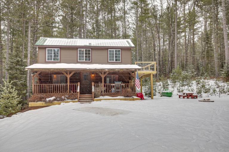 Quiet Cabin on 5 Acres 2 Mi to Chain O Lakes
