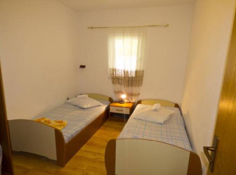 Beachfront Apartments Plaža - Two Bedroom Apartment A4 — photo 4