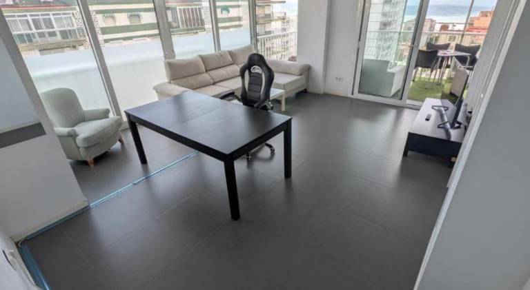 Apartment with pool — photo 4