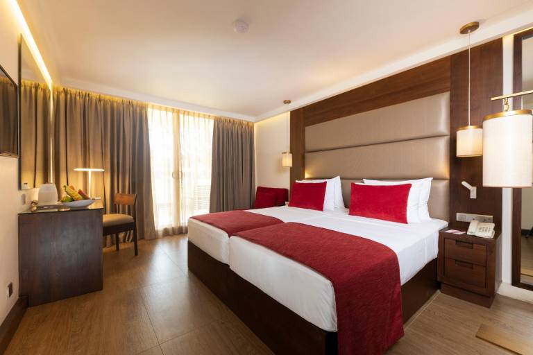 Pegasus Reef A Beach Resort in Colombo