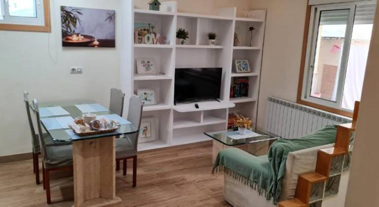 Rental apartment with terrace — photo 2