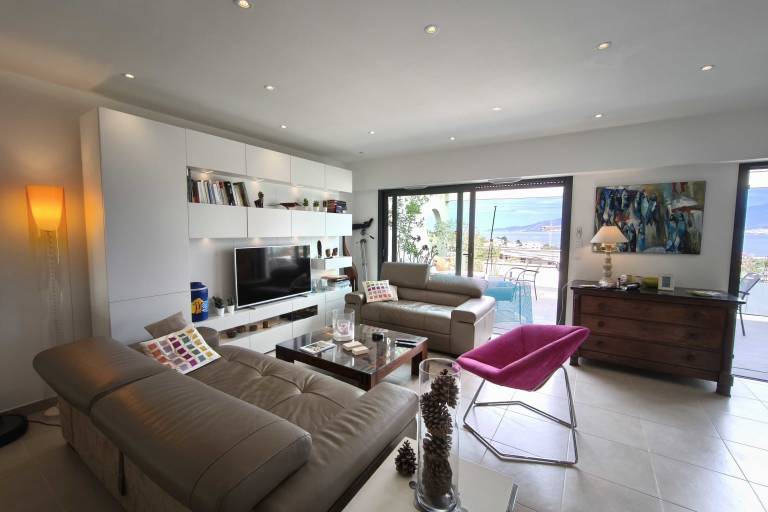 Apartment with terrace close to the beach — photo 4