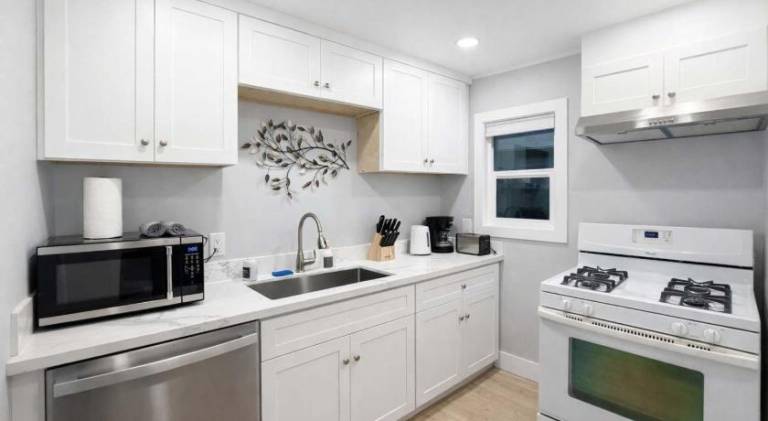 House with 2 rooms for 4 persons — photo 3
