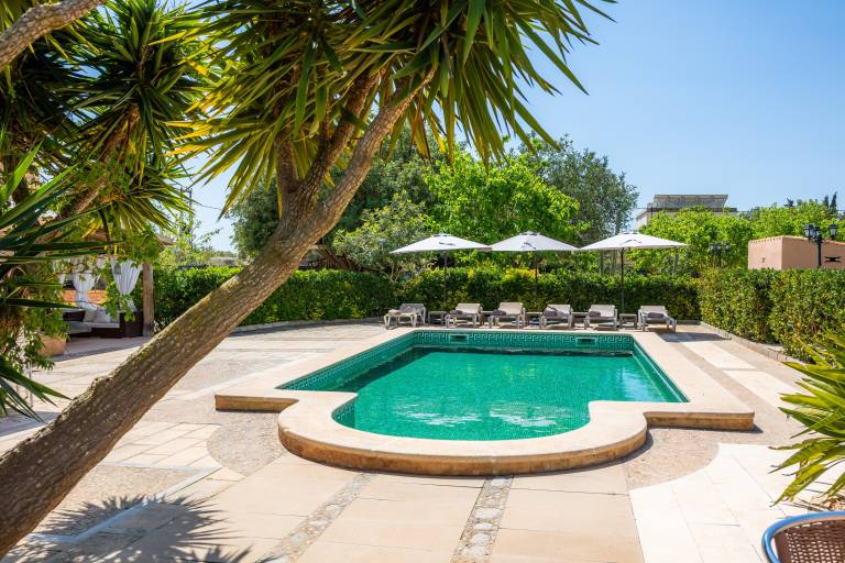 Villa "Can Rosillo" with Wi-Fi, Garden, Treehouse, Terraces & Pool in Llucmajor
