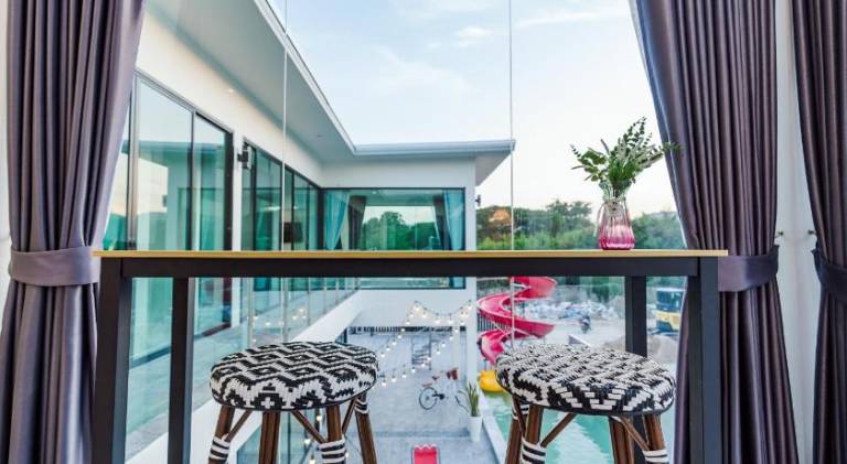 Villa with private pool, hot tub & terrace | Perfect for remote work | Pets are welcome — photo 5