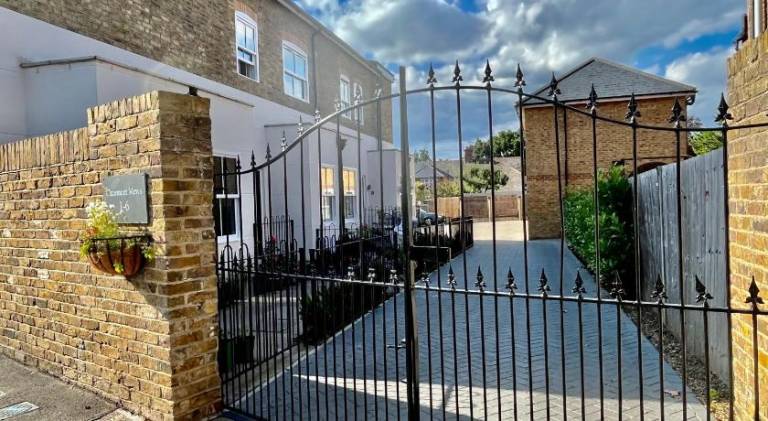 House Weybridge