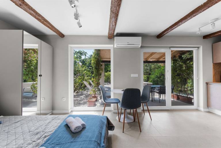 Harmonious private villa with pool, 800 metres to the beach — photo 4