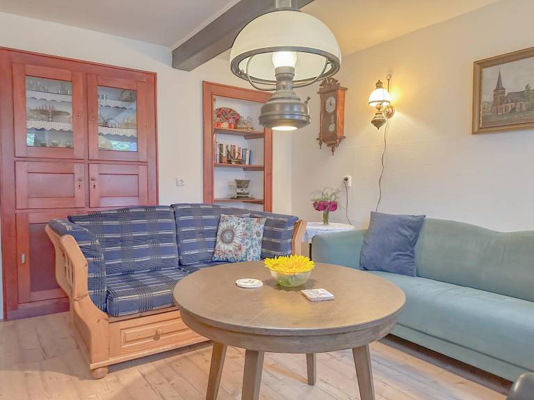 Vacation home with yard & patio | Pets are welcome — photo 5
