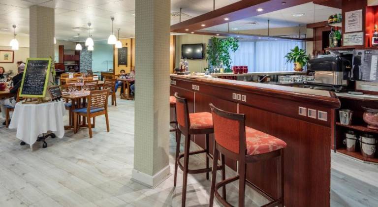 Noemys Neris Montlucon - hotel restaurant — photo 4