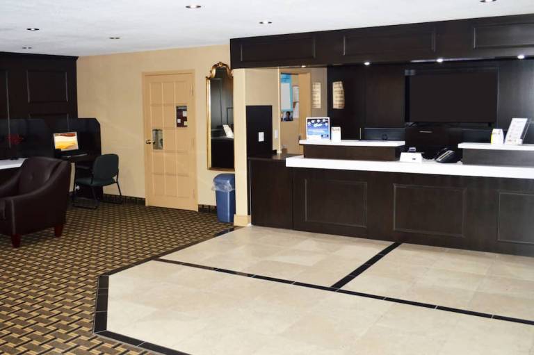 Spark by Hilton Woodstock