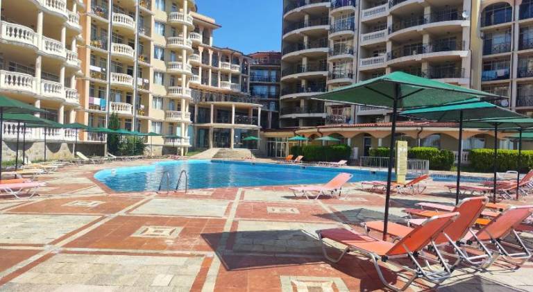 Beautiful holiday apartment with yard, patio & private pool | Beach nearby | Pet-friendly — photo 2