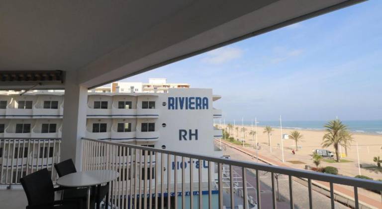 Apartment with private pool & terrace in Gandia