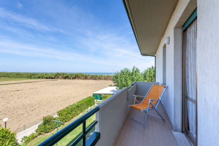 Family-oriented wonderful holiday apartment with yard & barbeque | Garden view | Close to the beach | Dogs allowed — photo 3