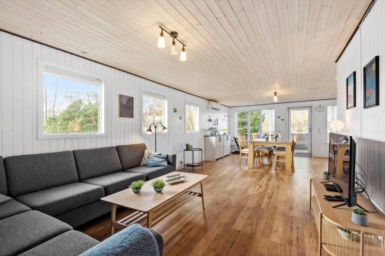 Fully equipped charming house with garden & terrace | Pets are welcome — photo 3
