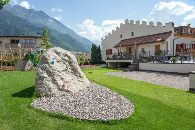 Historic yet Modern Apartment with Terrace, Views, Wi-Fi, Parking and Pets Allowed in Parcines