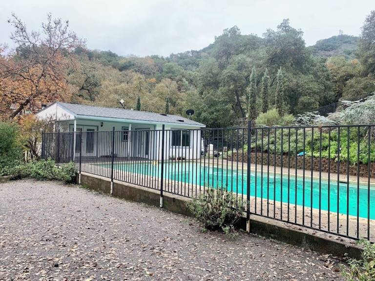 Cabin Gilroy