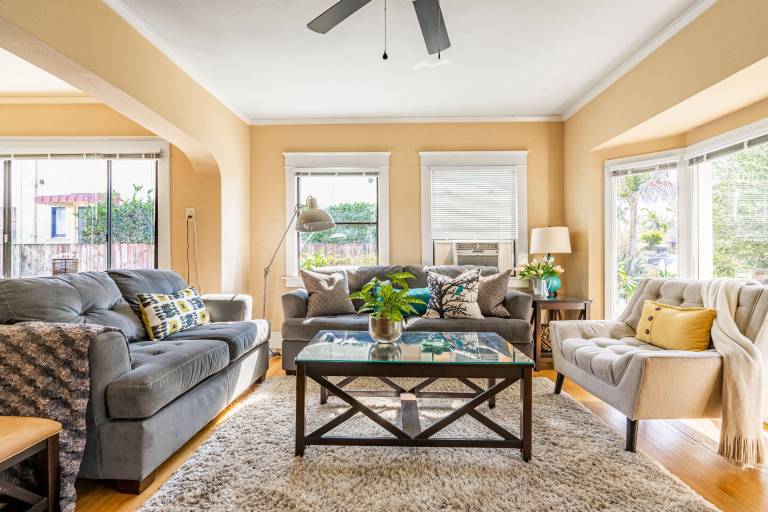 Casa Long Beach