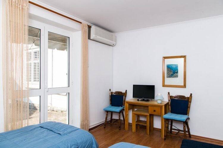 Holiday apartment with terrace — photo 3