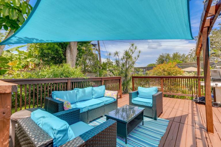 Charming Sarasota Home w Deck 3 Mi to Beaches