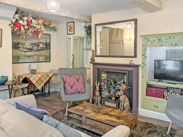Child-friendly cottage with garden & grill | River view | Pets allowed — photo 2
