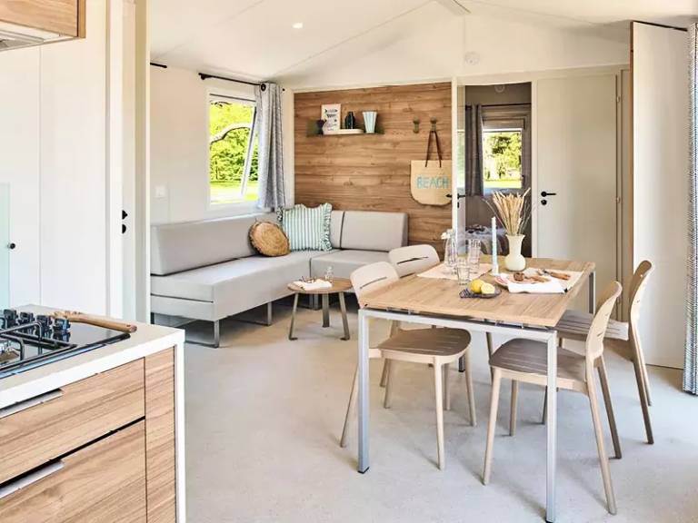Mobile home with patio | Dogs allowed — photo 2