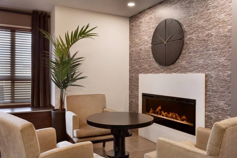 Microtel Inn & Suites by Wyndham Estevan — photo 5
