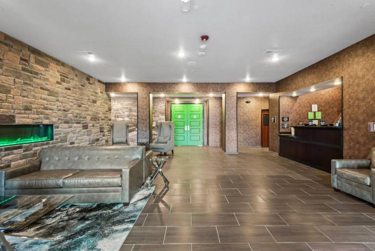 Cobblestone Hotel & Suites - Cullman — photo 2