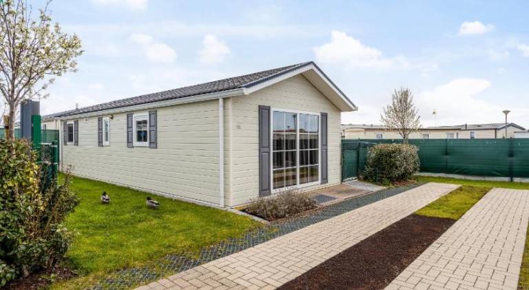 Chalet with 2 rooms for 4 persons in Blankenberge