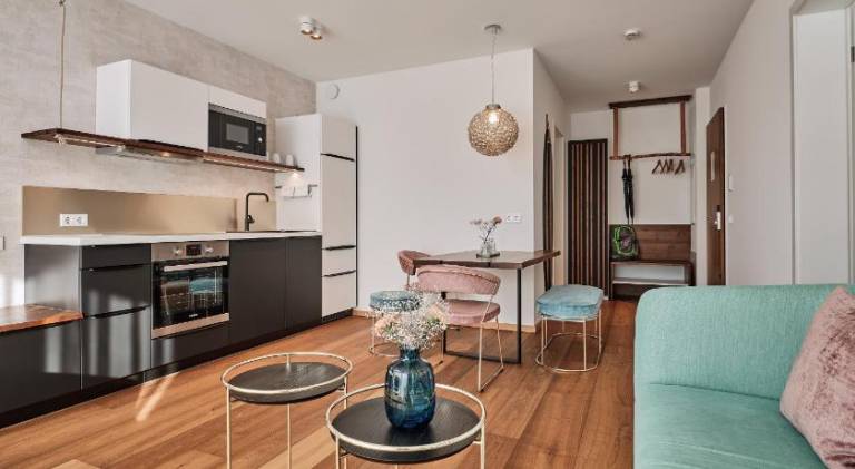 Serviced apartment with patio, sauna & garden | Pets allowed — photo 2