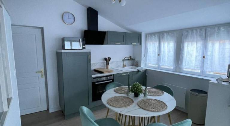 Apartment with 1 room for 4 persons — photo 4