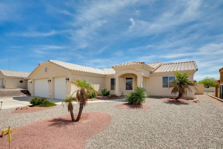 Pool, Hot Tub & Mtn Views: Lake Havasu City Home! — photo 2