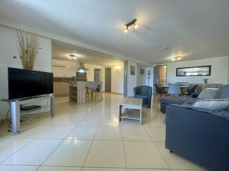 Fully equipped villa with BBQ & yard | Pets allowed — photo 2