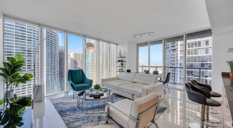 Holiday apartment with pool & hot tub | Next to Bayfront Park | Good for workation — photo 2