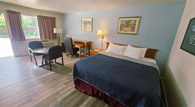 The Budget Inn Express — photo 2