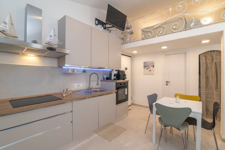 Apartment 'Angolo Di Mare - Cannigione' with Private Terrace, Wi-Fi and Air Conditioning — photo 5