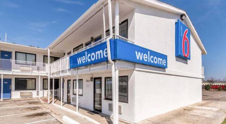 Motel 6 Fort Worth, TX - North — photo 5