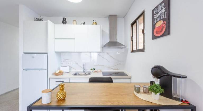 Fully equipped holiday apartment with patio, yard & pool | Next to the beach | Pets are welcome — photo 4