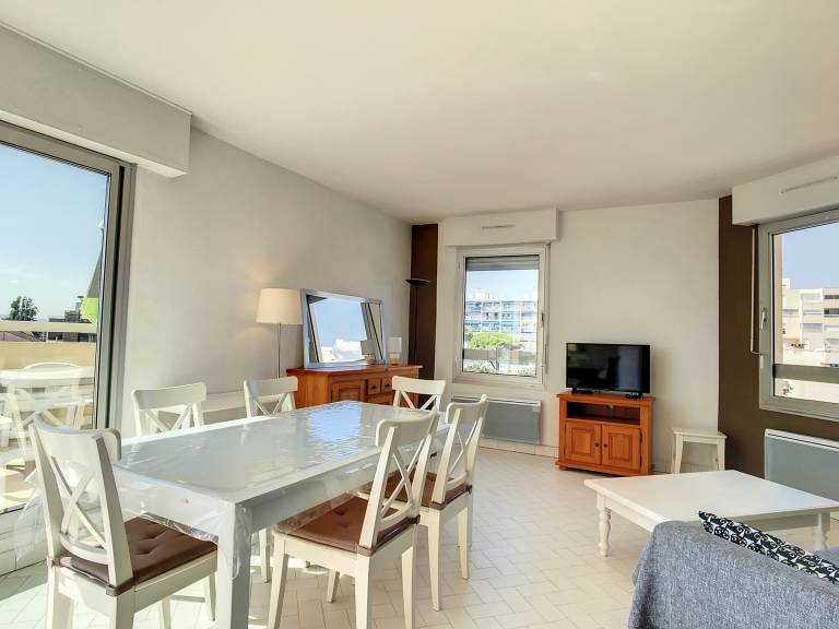 Apartment with 2 rooms for 8 persons — photo 3