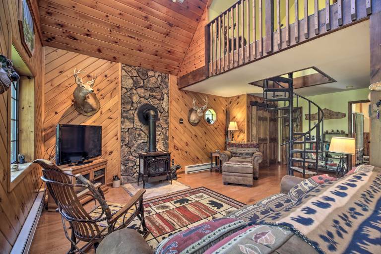 Lake Placid Chalet: Deck & Forest Views! — photo 4